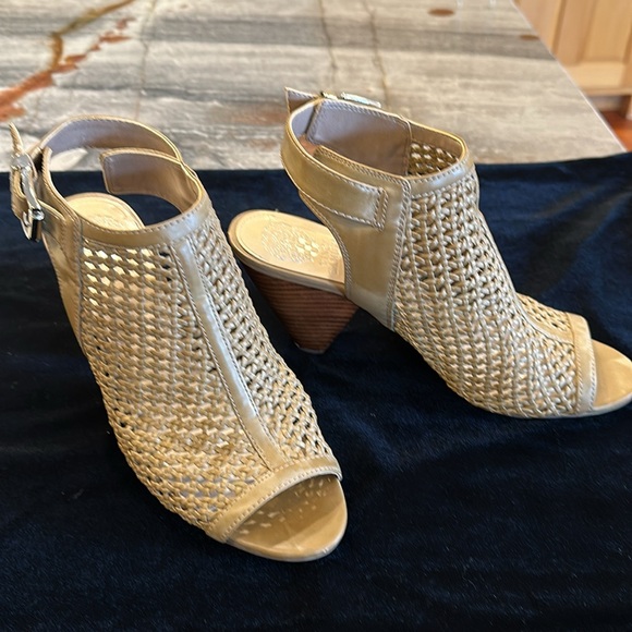 Vince Camuto Sandals - Picture 2 of 11